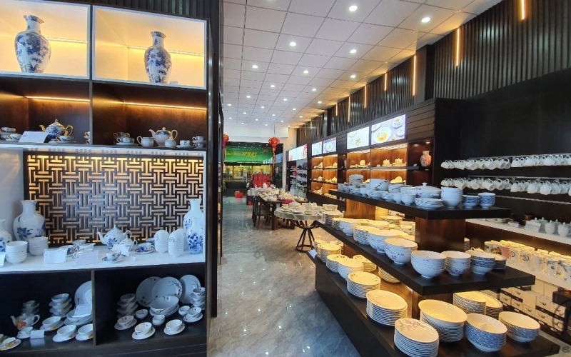 THI CÔNG SHOWROOM GỐM SỨ MINH LONG I - CN ĐẮC NÔNG